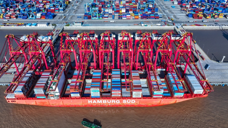 Thương chiến Mỹ - Trung leo thang trên biển sẽ tác động ra sao đến chuỗi cung ứng toàn cầu?