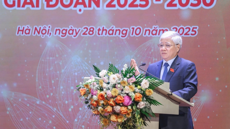 Đồng chí Đỗ Văn Chiến: Thi đua phải gắn với nhiệm vụ chính trị, lãnh đạo đơn vị phải nêu gương