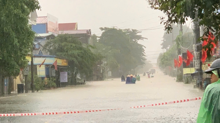 Thời tiết ngày 8/10/2025: Miền Bắc có mưa vừa, mưa to và dông