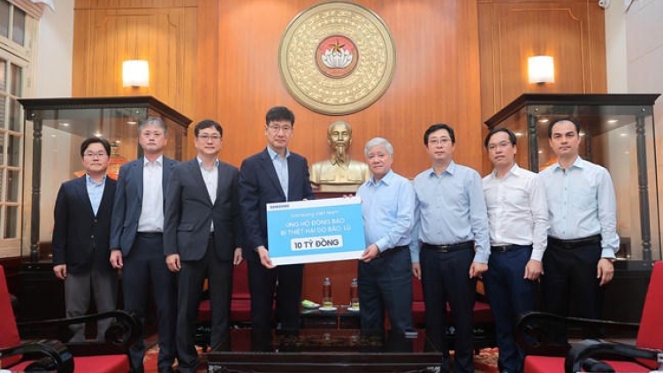 Hơn 1.105 tỷ đồng hỗ trợ đồng bào các tỉnh chịu ảnh hưởng bởi mưa lũ