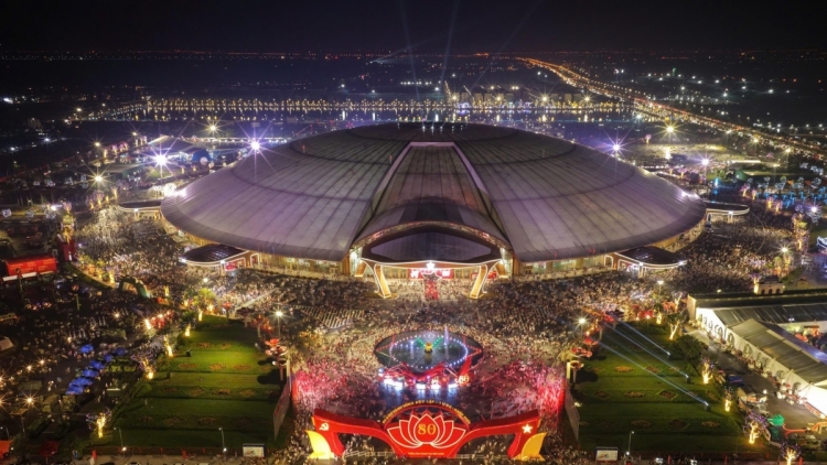 Không khí tưng bừng tại Triển lãm "80 năm hành trình Độc lập – Tự do – Hạnh phúc" 