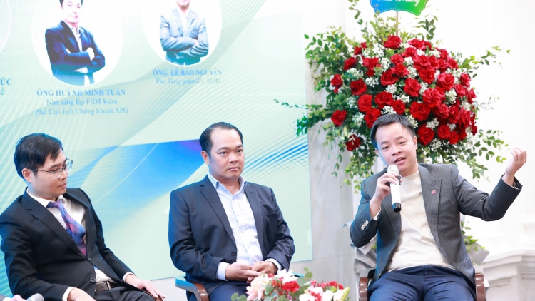 Đầu tư vàng, chứng khoán hay tài sản mã hoá – những lưu ý nhà đầu tư