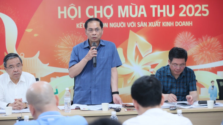 Phó Thủ tướng Bùi Thanh Sơn: Đẩy nhanh tiến độ thi công các gian hàng Hội chợ Mùa thu năm 2025