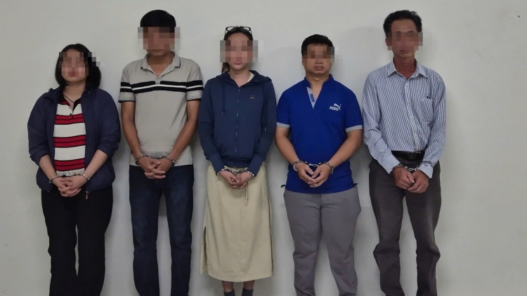 Khởi tố ê kíp phẫu thuật khiến 1 người tử vong sau nâng ngực 