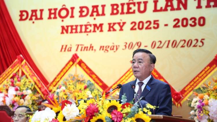 Thường trực Ban bí thư Trần Cẩm Tú dự và chỉ đạo Đại hội Đảng bộ tỉnh Hà Tĩnh