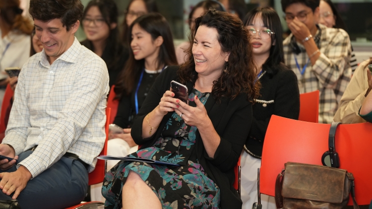 Tăng cường kĩ năng phòng chống mua bán người cho sinh viên Việt Nam