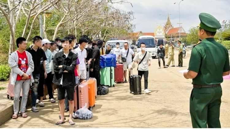 Sớm đưa 33 công dân Việt Nam tại Campuchia về nước