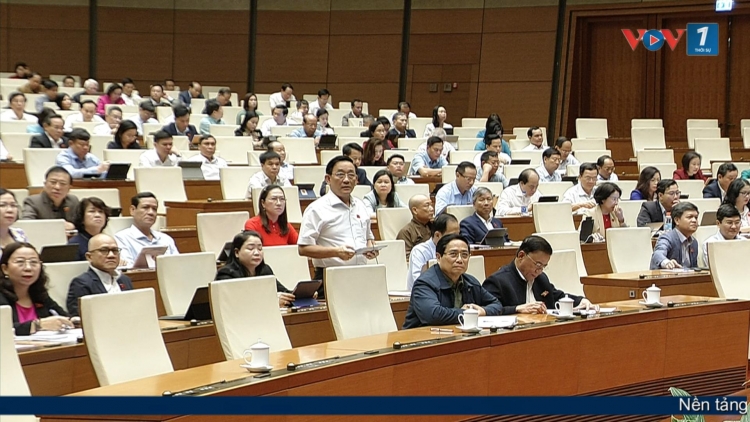 Cán bộ, công chức: Đi xa hơn, làm nhiều việc hơn, thu nhập vẫn thế