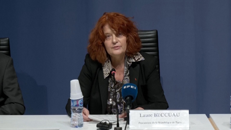 Công tố viên Paris họp báo thông tin về vụ trộm tại bảo tàng Louvre