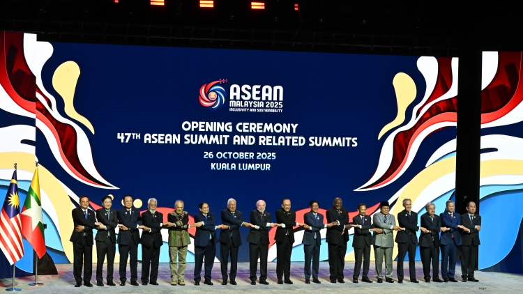 Thời sự 12h 26/10/2025: Thủ tướng Phạm Minh Chính bắt đầu tham dự Hội nghị cấp cao ASEAN lần thứ 47