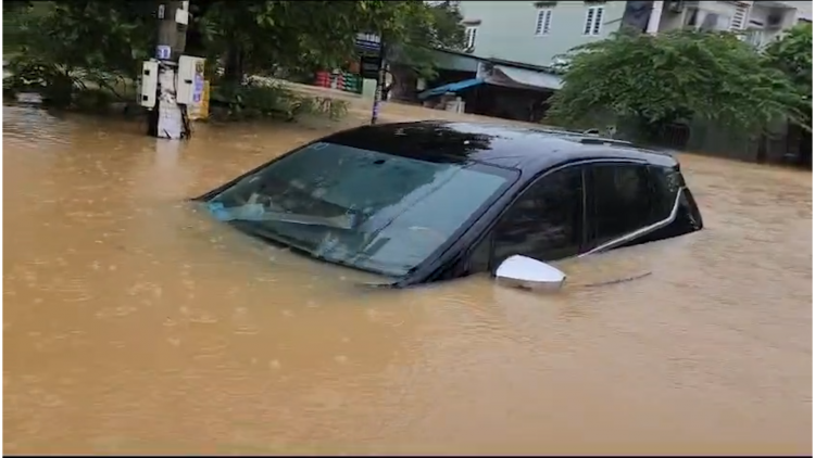 Huế, Đà Nẵng và Quảng Ngãi sẽ hứng chịu đợt mưa lớn trở lại từ tối nay