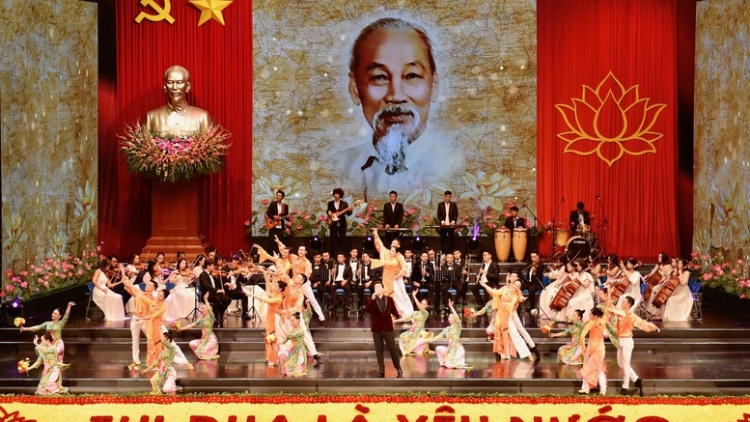 Thi đua đổi mới sáng tạo, chuyển đổi số, nâng cao năng suất lao động, vững bước vào kỷ nguyên mới