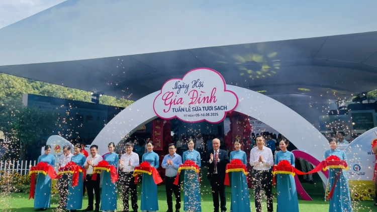 Đưa con đi khám phá thế giới “sữa tươi sạch”