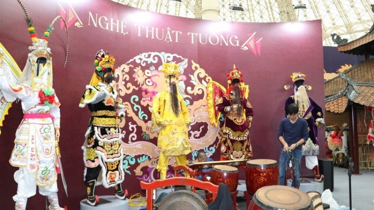 Hội chợ Mùa Thu lần thứ nhất:  Gắn thương mại với văn hóa truyền thống