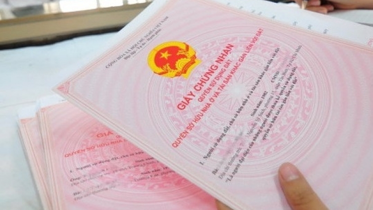 Nộp bản photo sổ đỏ để làm sạch dữ liệu đất đai -Đừng để chủ trương đúng trở thành gánh nặng cho dân