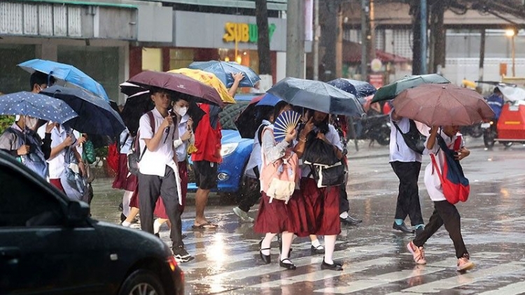 Philippines đóng cửa trường học, nâng cấp cảnh báo đối với bão Matmo