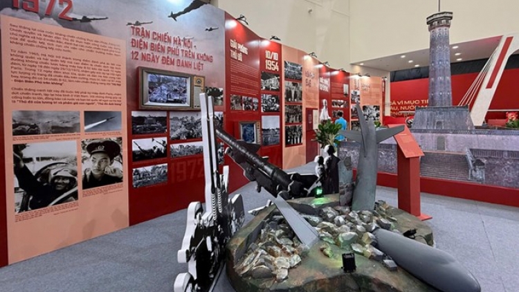 Dáng hình đất nước qua triển lãm thành tựu kinh tế xã hội 