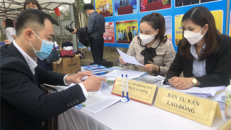 Tuyển dụng hơn 27.000 việc làm cho lao động 7 tỉnh, lương đến 20 triệu đồng