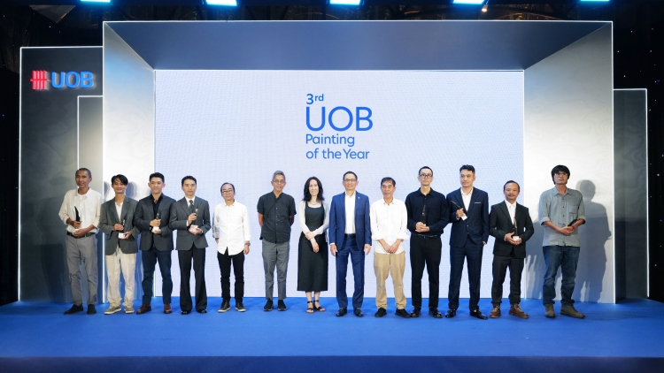 Họa sĩ Cao Văn Thục giành giải UOB Painting of the Year năm 2025