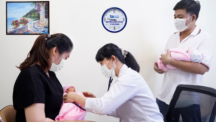 Ra mắt và triển khai tiêm kháng thể đơn dòng phòng virus hợp bào hô hấp RSV cho trẻ em