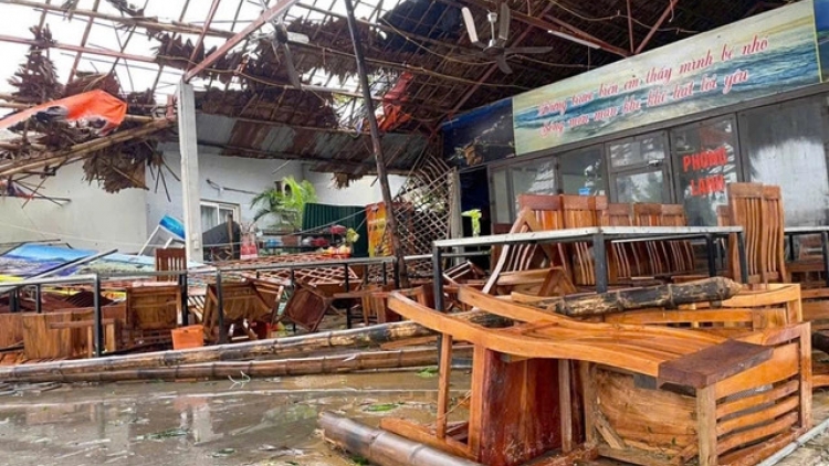 Sẵn sàng các phương án cấp cứu, thuốc và hóa chất khử khuẩn sau bão số 10