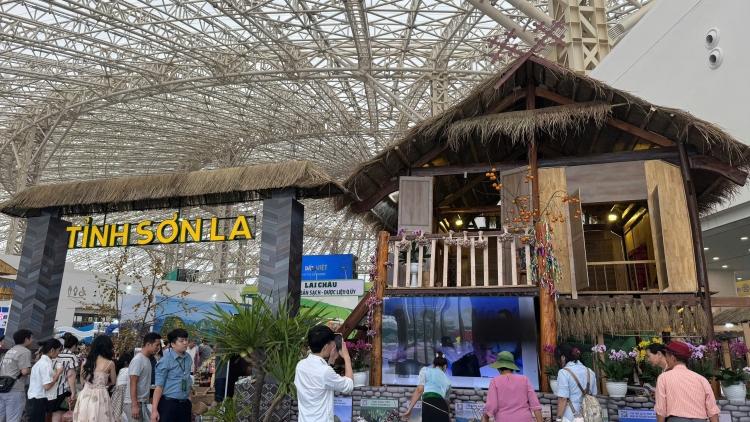 Hội chợ Mùa Thu lần thứ nhất 2025: Quảng bá hình ảnh đất nước, văn hóa, du lịch Việt Nam.