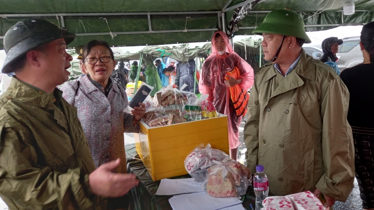 Những phần ăn ấm lòng cho người dân vùng lũ  tỉnh Khánh Hòa
