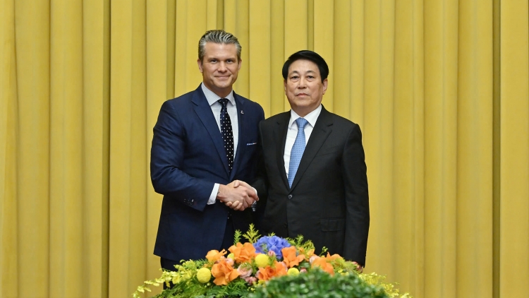Chủ tịch nước Lương Cường tiếp Bộ trưởng Bộ Chiến tranh Hoa Kỳ Pete Hegseth