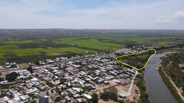 Sông Lũy sạt lở, hàng trăm hộ dân và Kho mở Hoàng tộc Chăm lâm nguy