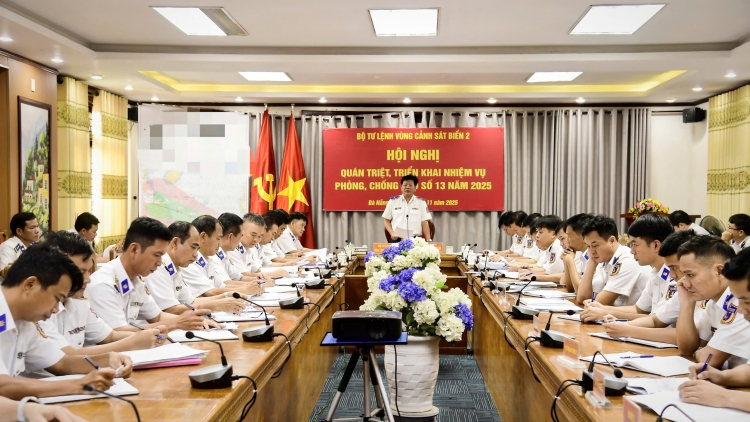 Vùng Cảnh sát biển 2 chủ động triển khai công tác phòng, chống bão số 13 (Kalmaegi)