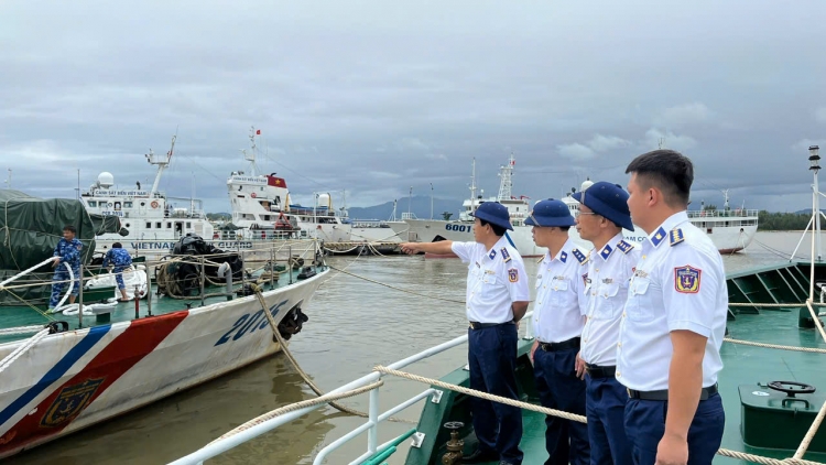 Vùng Cảnh sát biển 2 chủ động, quyết liệt triển khai công tác phòng, chống bão số 13