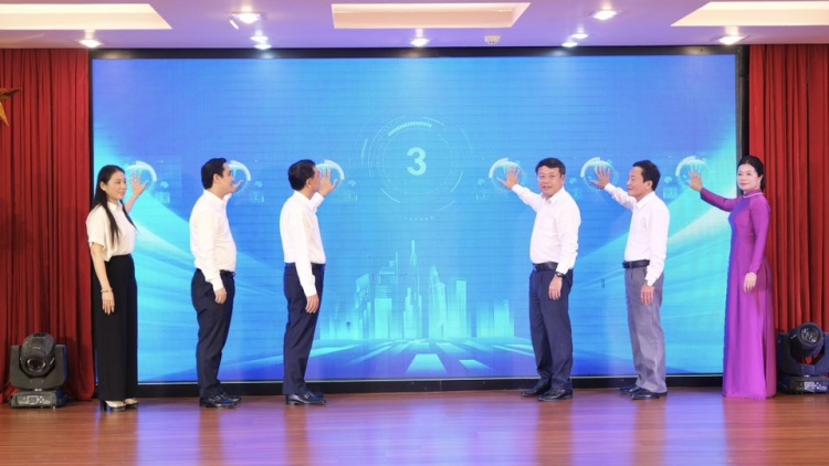 Hà Tĩnh: Chuyển đổi số, hướng tới trường học thông minh