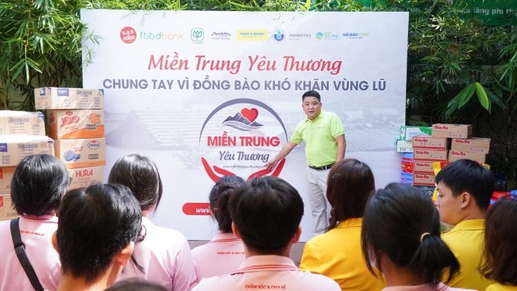 Khởi động chiến dịch "miền Trung yêu thương" hỗ trợ đồng bào khó khăn vùng lũ