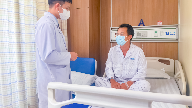 Vụ cấp cứu sau ăn bánh mì: Ít nhất 162 người nhập viện