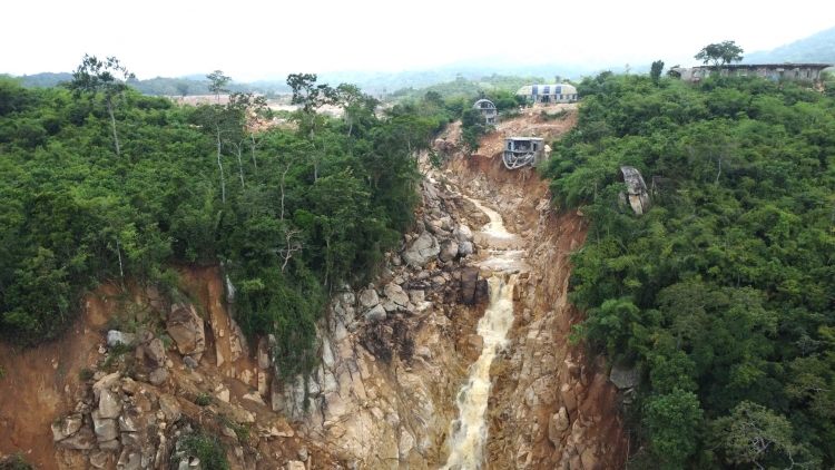 Khởi tố vụ vỡ hồ chứa nước ở Tuy Phong gây hậu quả nghiêm trọng