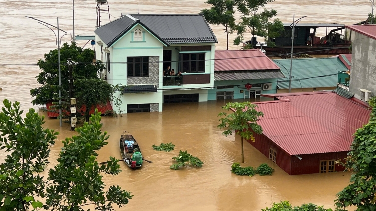 Australia hỗ trợ thêm 800.000 AUD cho Việt Nam khắc phục bão lũ