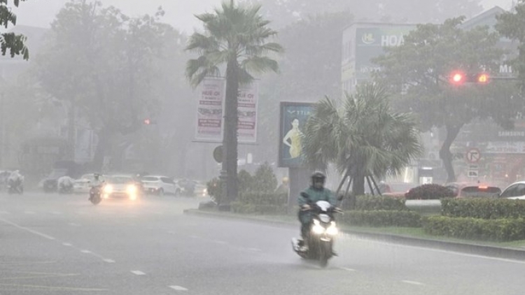 Thời tiết ngày 25/11/2025: Cảnh báo mưa lớn diễn ra ở miền Trung