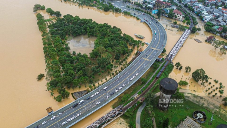 Dự báo thời tiết ngày 3/11: Bắc Bộ rét 15 độ C, Trung Bộ mưa vượt 400mm