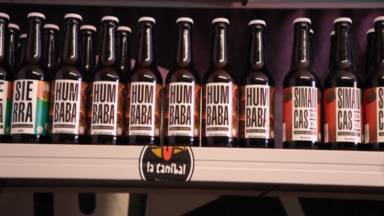 Thưởng thức bia của người Sumer cổ cách đây 5.000 năm