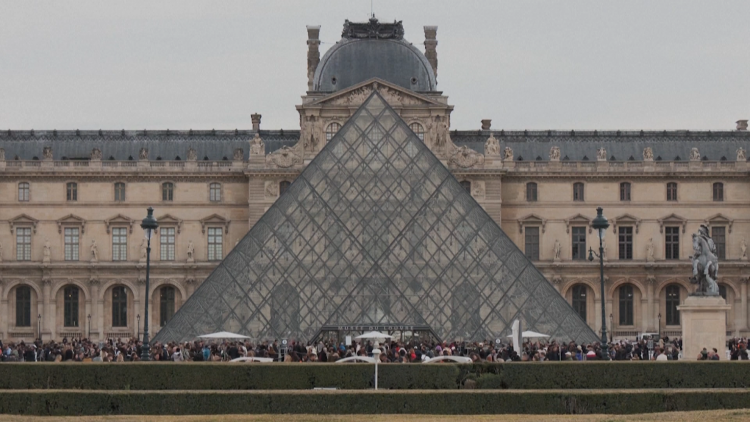Bảo tàng Louvre tăng 45% giá vé cho du khách ngoài châu Âu từ tháng 1/2026