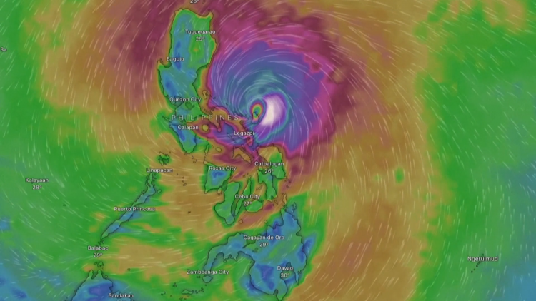 Siêu bão Fung-Wong càn quét Philippines, hơn 100.000 người sơ tán khẩn cấp