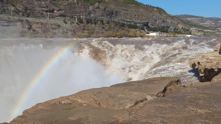 Thác Hồ Khẩu – thác nước vàng lớn nhất thế giới ở Trung Quốc 