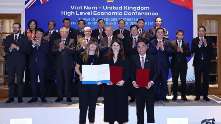 Phó Thủ tướng Thường trực Nguyễn Hòa Bình: 6 cam kết đảm bảo lợi ích, đồng hành cùng doanh nghiệp