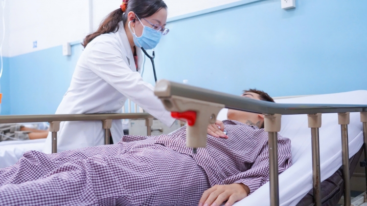 Vụ nhập viện sau ăn bánh mì Cóc ở TP.HCM: 316 người ngộ độc