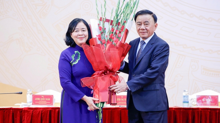 Thời sự 18h 7/11/2025: Nữ Chủ tịch đầu tiên của Ủy ban Trung ương MTTQ Việt Nam