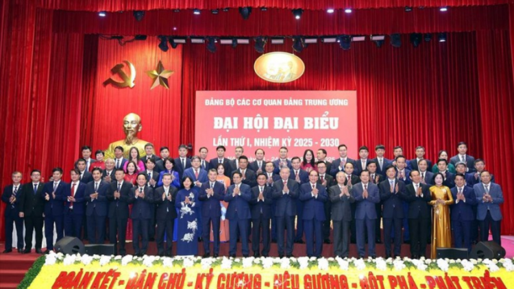 Thời sự 6h 1/11/2025: Kết luận của Bộ Chính trị, Ban Bí thư về công tác đại hội đảng bộ 