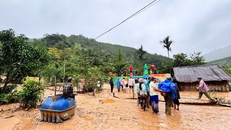 Đà Nẵng hỗ trợ 40 triệu đồng/nhà bị đổ sập, cuốn trôi do bão lũ