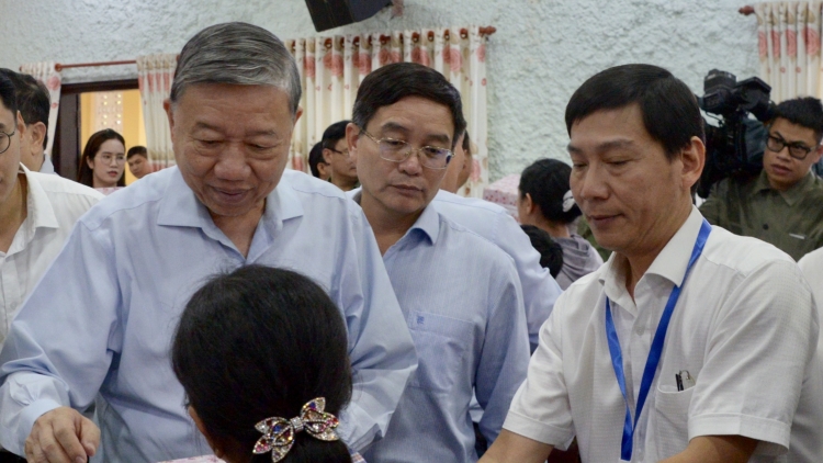 Thời sự 18h 2/11/2025: Tổng Bí thư yêu cầu địa phương khẩn trương khắc phục hậu quả mưa lũ