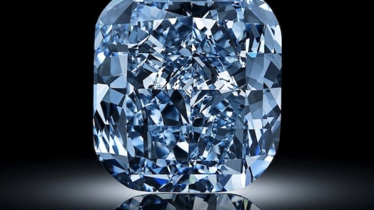 Lần đầu đấu gia viên kim cương xanh Mellon Blue nặng 9,51 carat