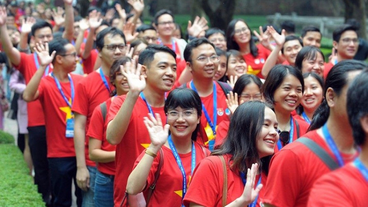 Khuyến khích người tài cống hiến cho đất nước